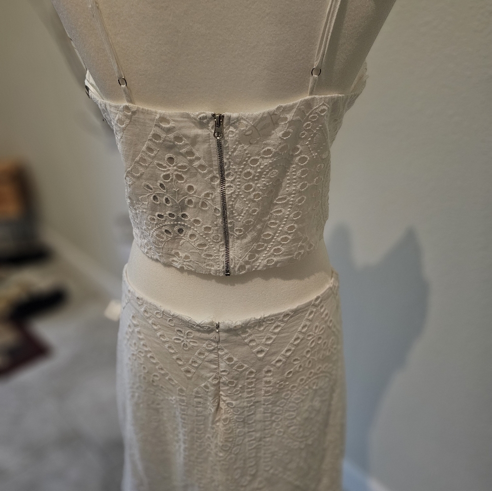 **NWOT** Beautiful White Skirt & Top Set M - Picture 7 of 7